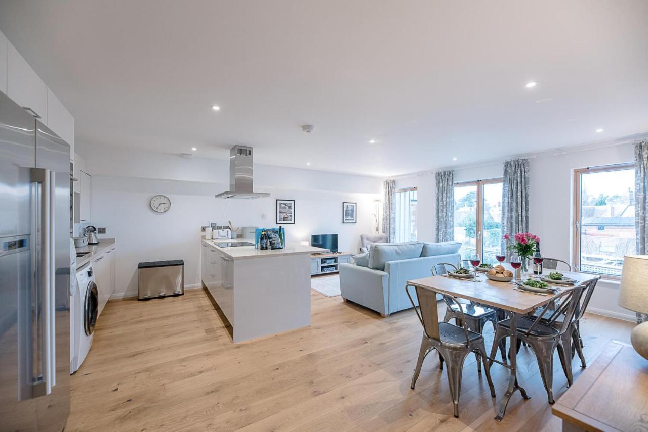 2 Deben Wharf, Woodbridge Apartment Exterior photo
