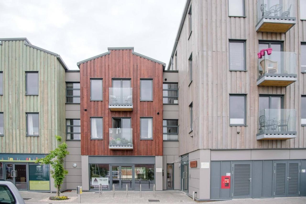 2 Deben Wharf, Woodbridge Apartment Exterior photo